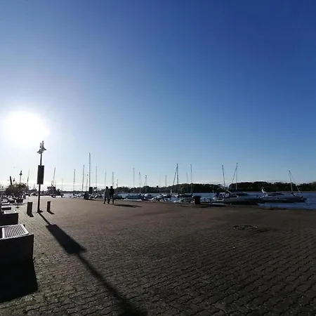 בית נופש Gemuetliches In Brusow Mit Garten Kröpelin